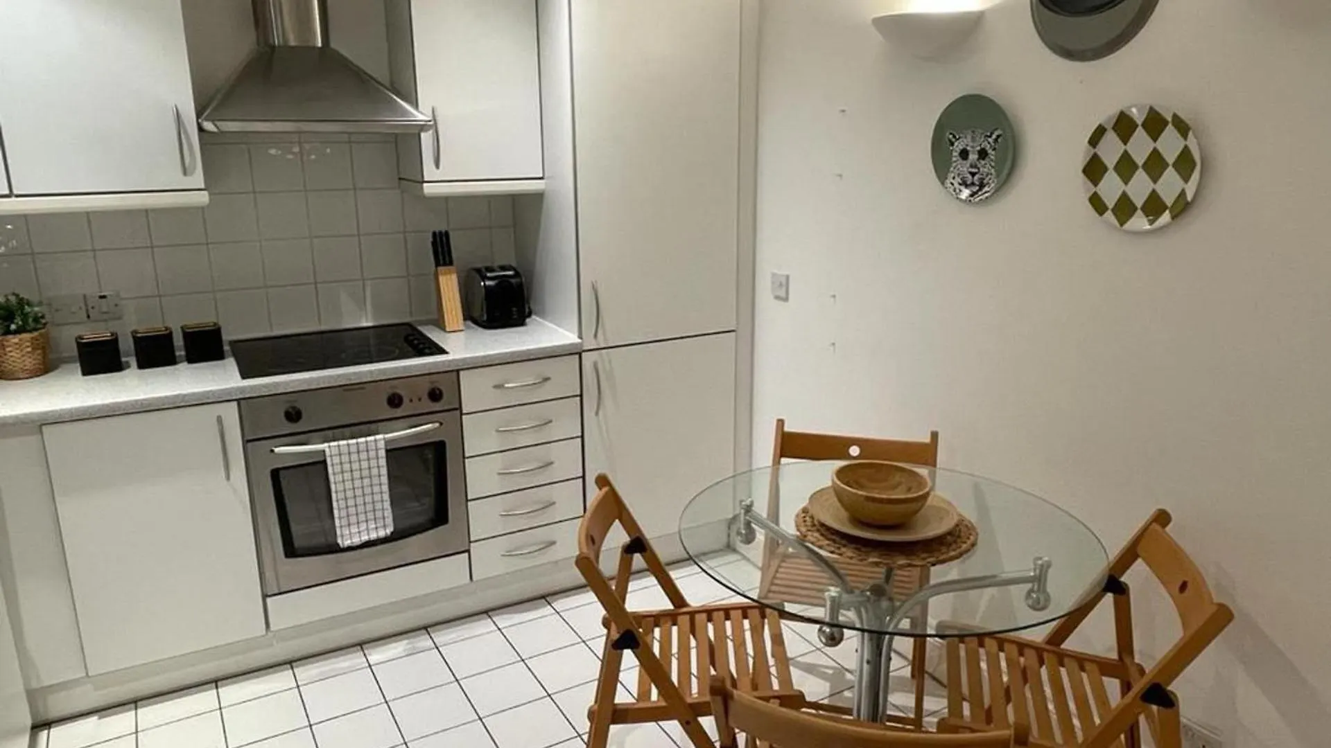 Apartment Central London 2 Bed Apt- Sleeps 4 & Pet Friendly