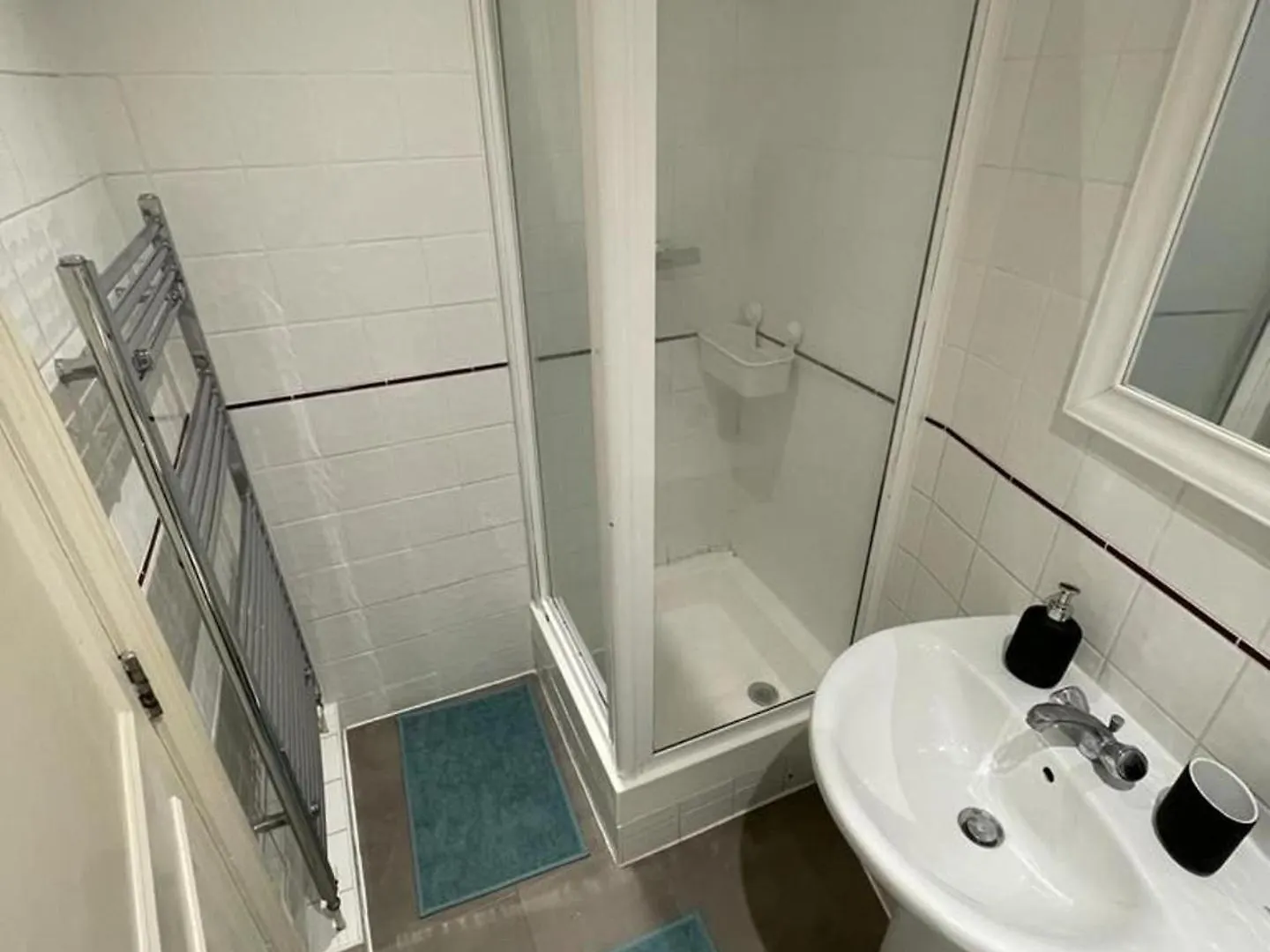 Central London 2 Bed Apt- Sleeps 4 & Pet Friendly 0*,